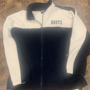 Roots zip up flannel  ….  Cozy and Warm !  XL
